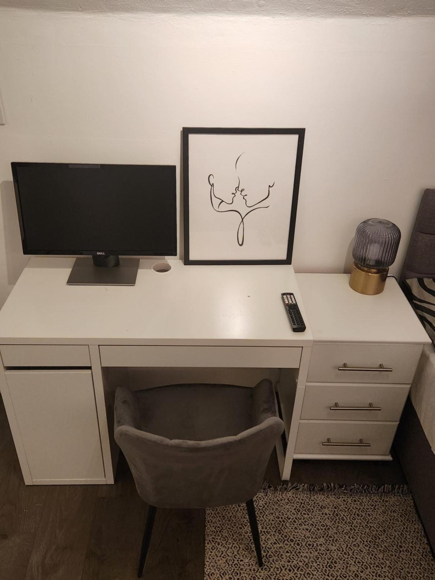 Appartamento Flat With Work Station, Monitor, Smart Tv & Netflix Londra Esterno foto